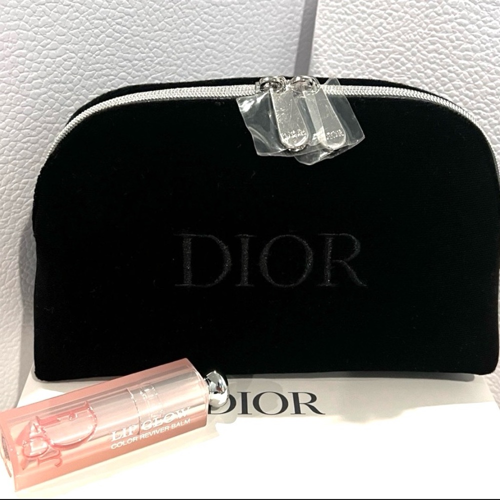 🆕Dior bundle Addict Lip Glow Actual size 
with Dior Black velvet Pouch - Picture 2 of 11
